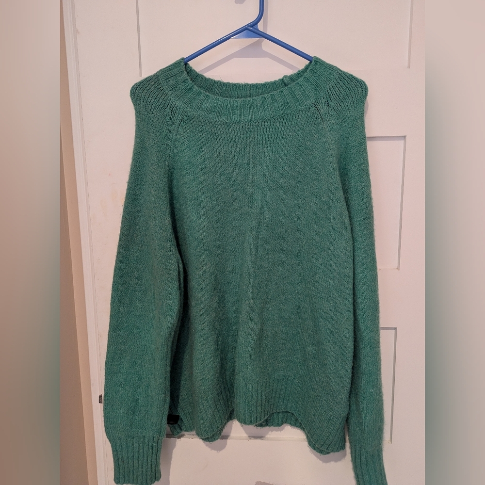 Old navy green sweater